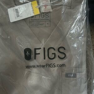 Figs men’s boulder Leon two pocket top new with tags medium